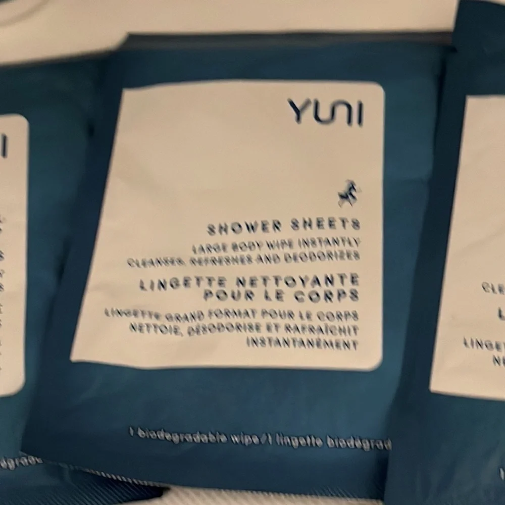 Yuni Beauty on the Run Travel Kit - NWT
